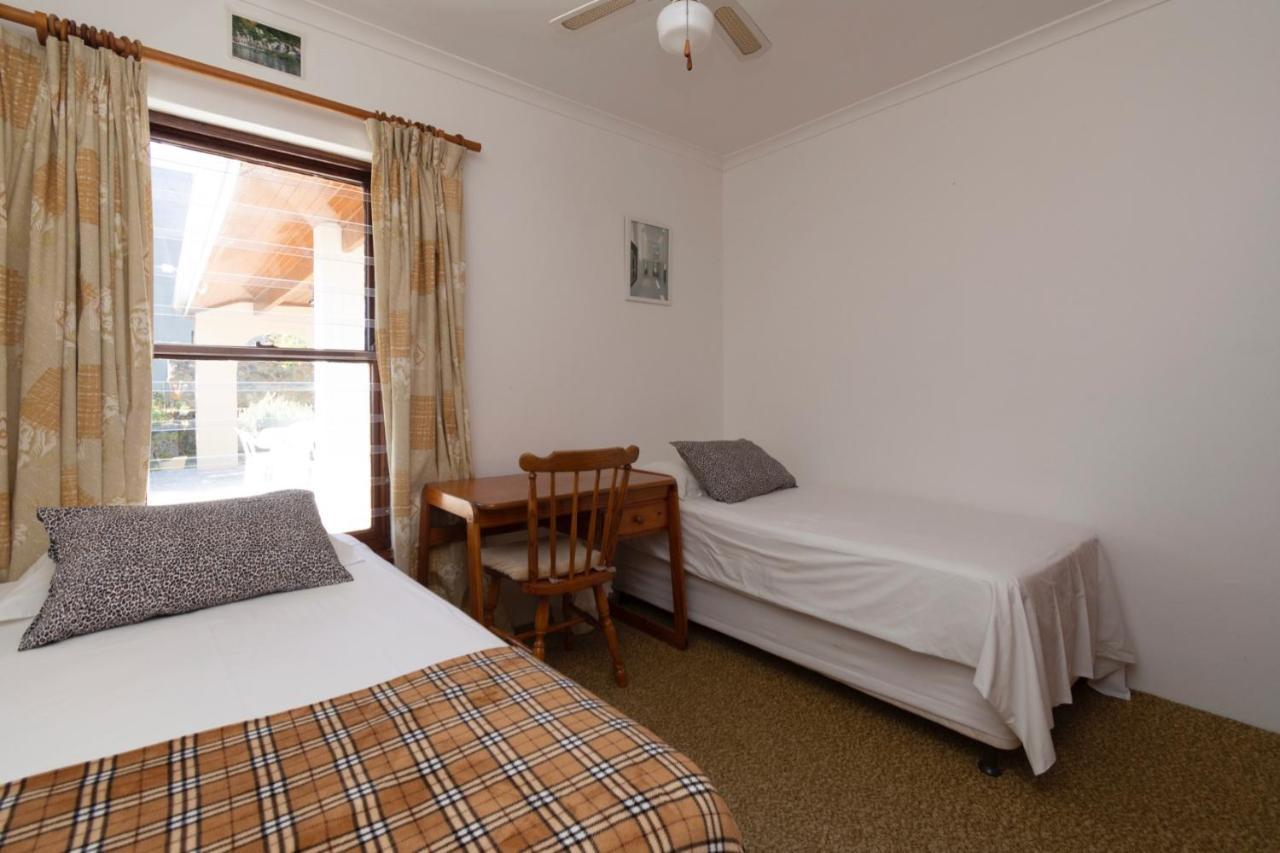 Room For 2 In Camps Bay Кейптаун Екстериор снимка
